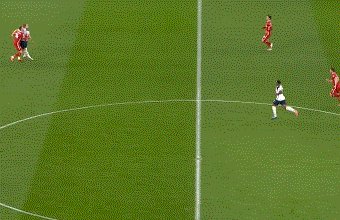 1611870396826064448.gif 5862.gif